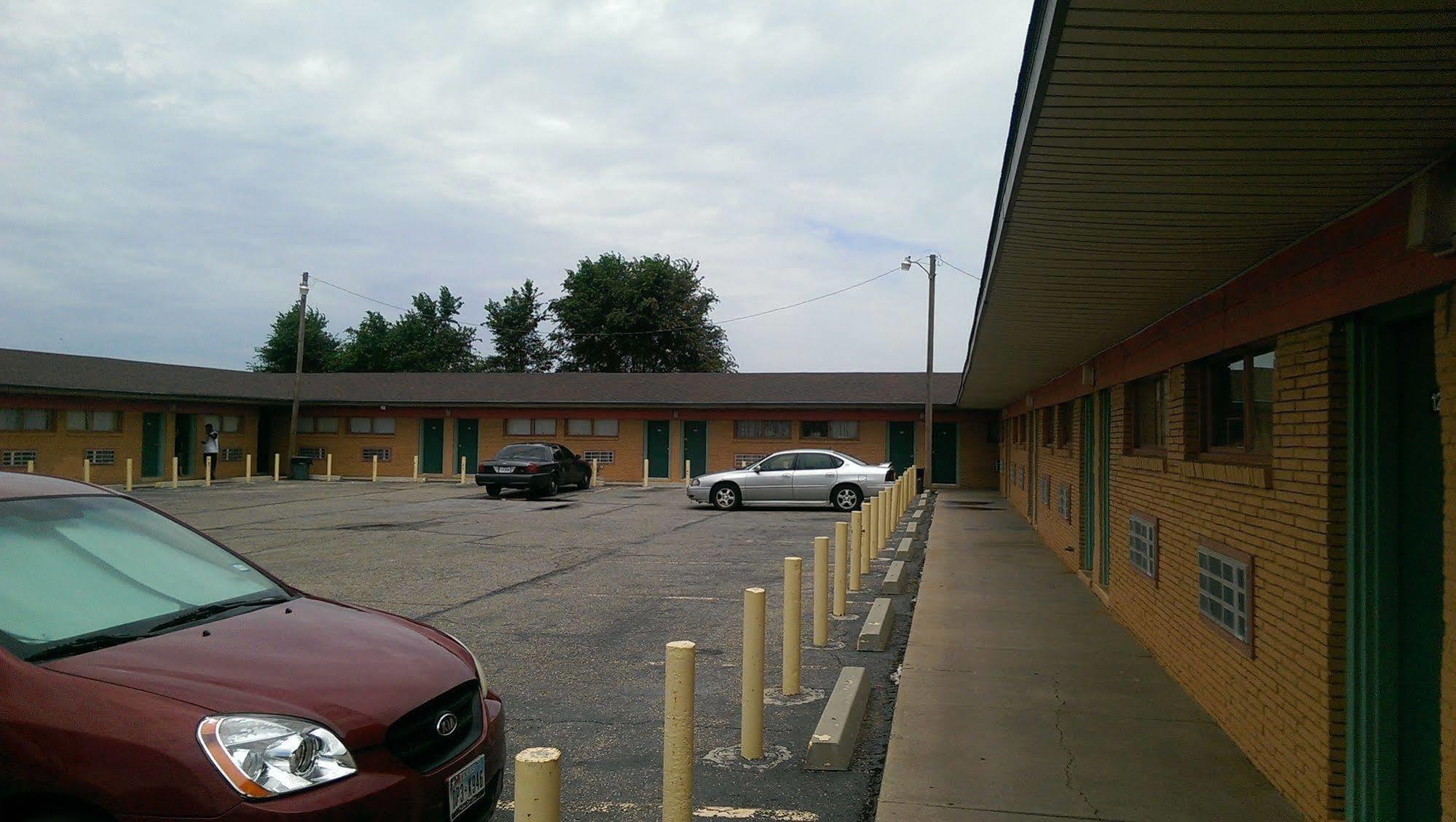 Deluxe Inn Amarillo Exterior photo